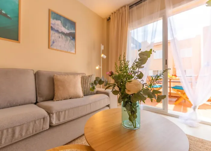 Apartman 1a Linea Playa, Balcon & Piscina