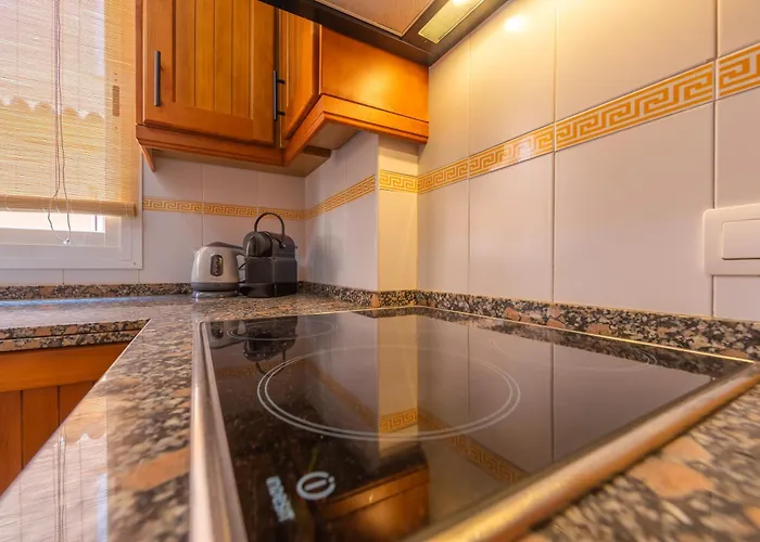 Apartman 1a Linea Playa, Balcon & Piscina